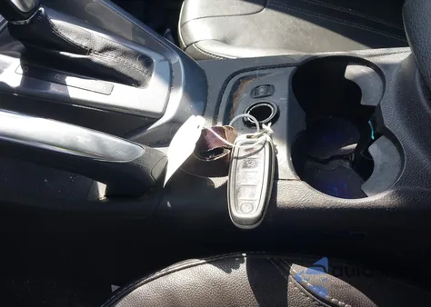 2013 Ford Focus Titanium z USA, uszkodzony, nr VIN 1FADP3N22DL128971